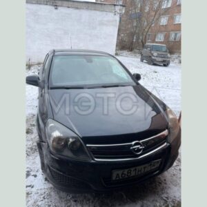 Opel Astra, 2011 год